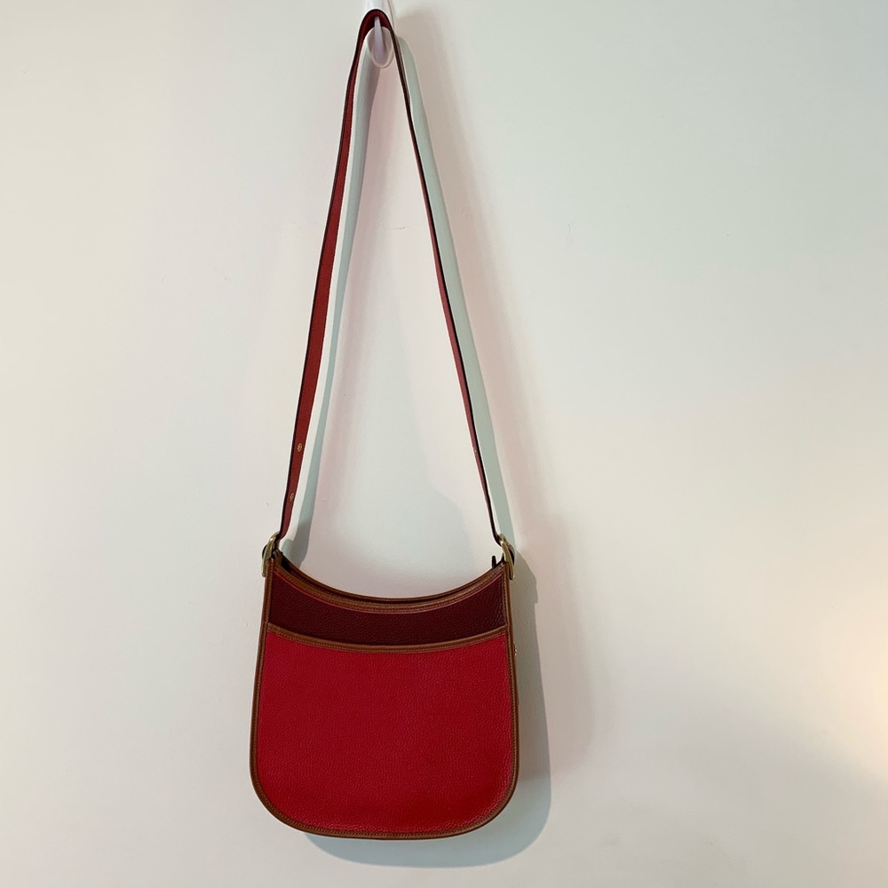 NEW w/out tags Coach red crossbody